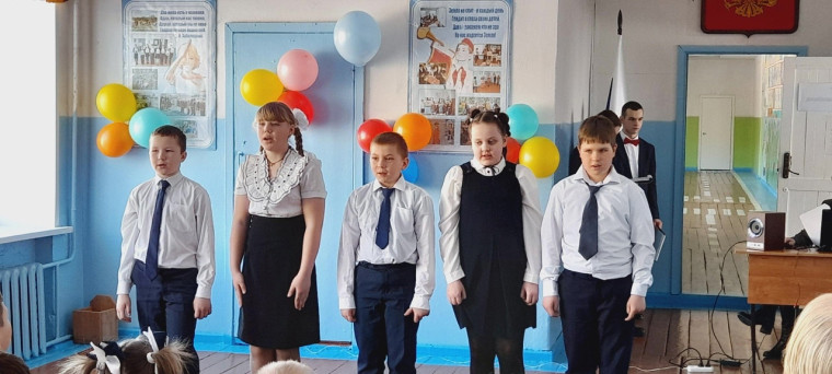 С праздником, дорогие и любимые женщины..